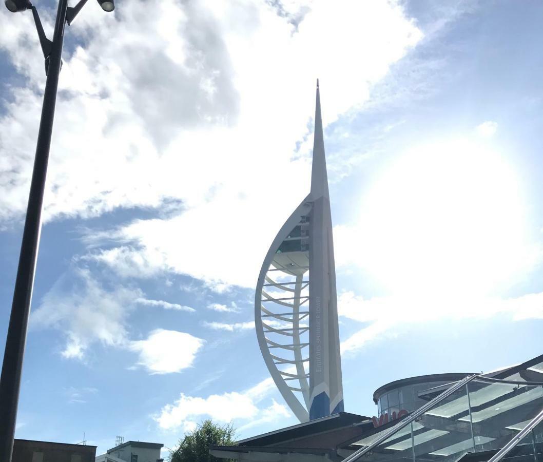 Gunwharf Quays Holiday Homes Portsmouth Exteriör bild